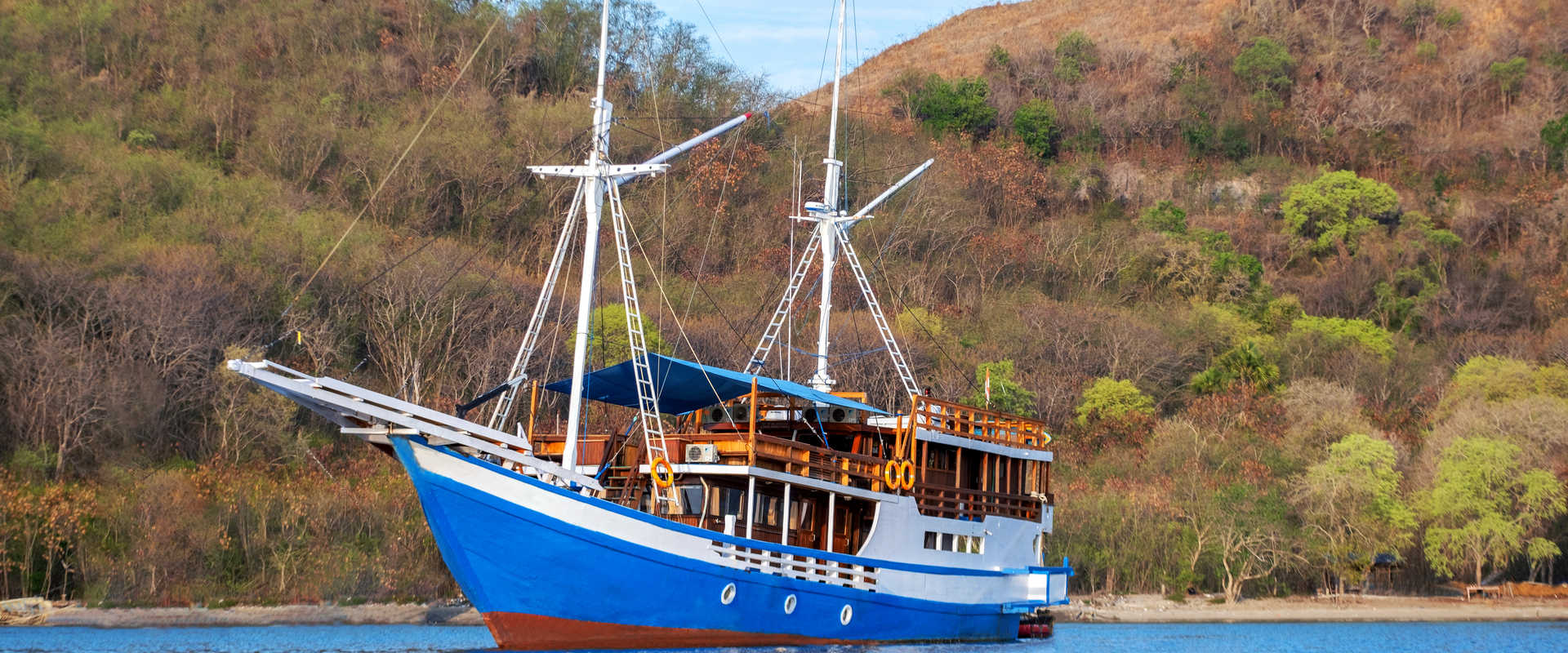 Flota Grand Komodo Liveaboards