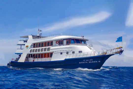 The Manta Queen Fleet offers a range of dive liveaboards located in Thailand taking divers to the Similan Islands and Surin Island