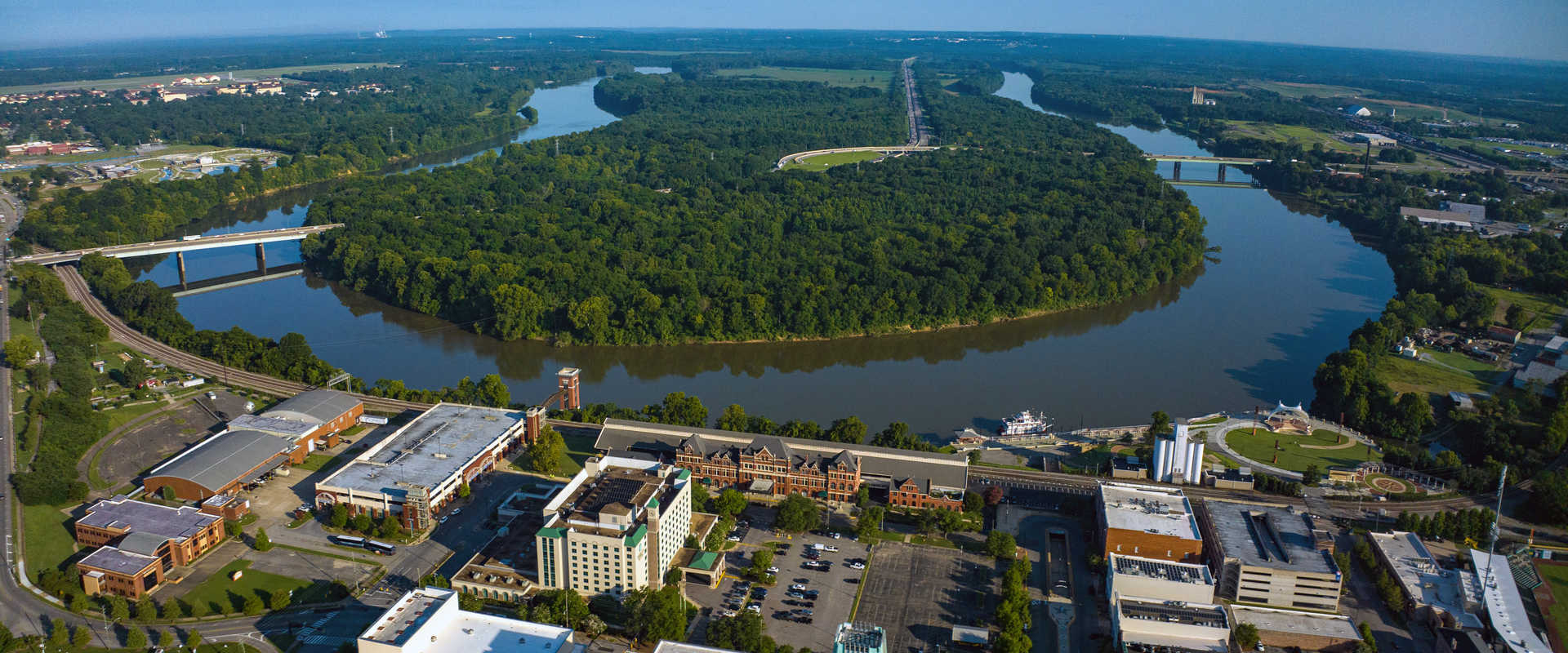 River Cruise Ships in Alabama - LiveAboard.com