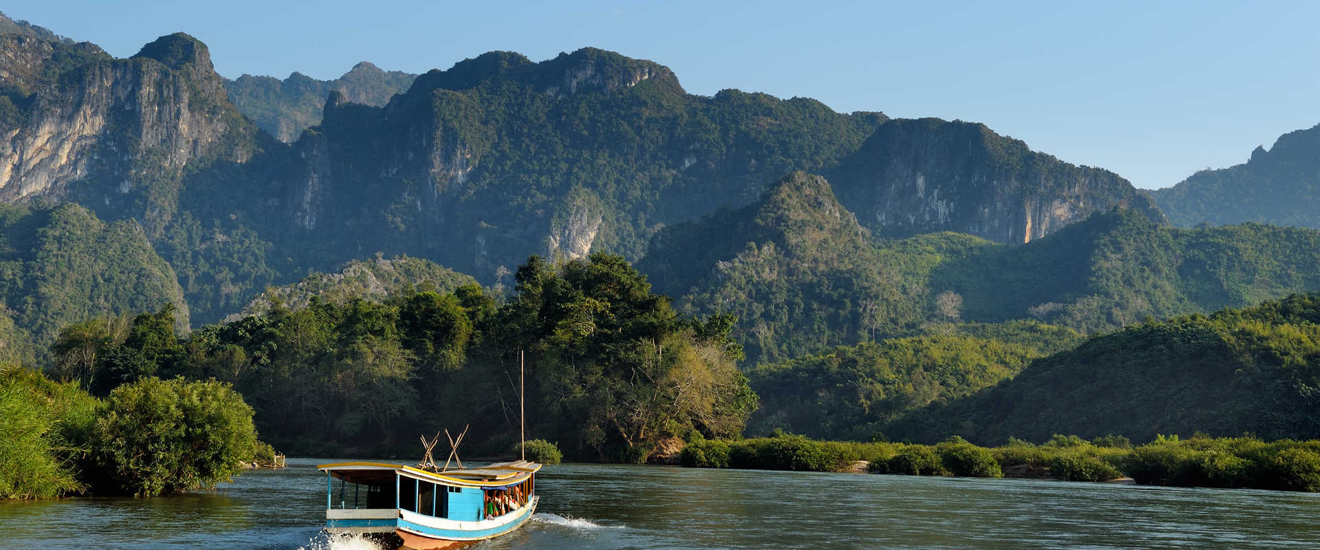 River Cruise Ships in Laos - LiveAboard.com