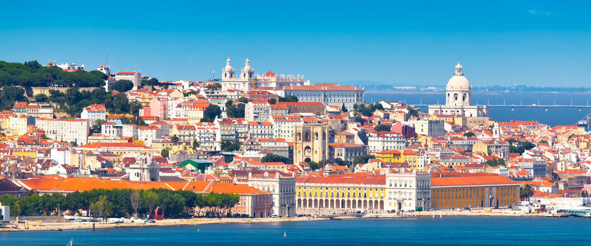 River Cruise Ships in Portugal - LiveAboard.com