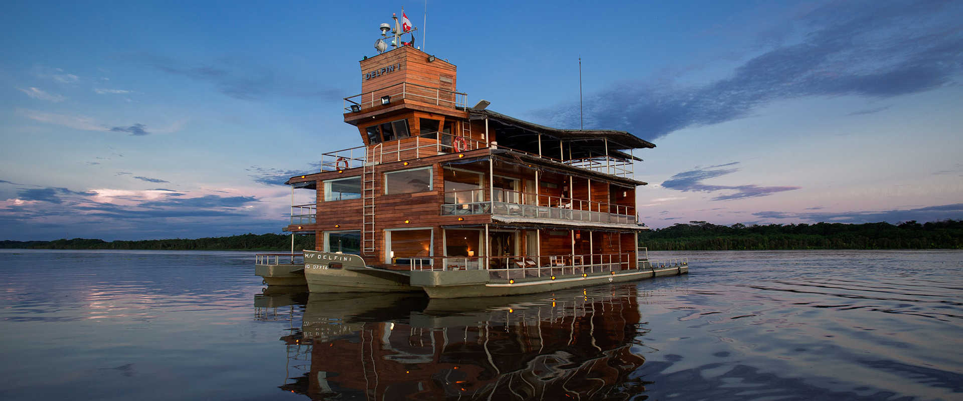 Delfin Amazon Cruises