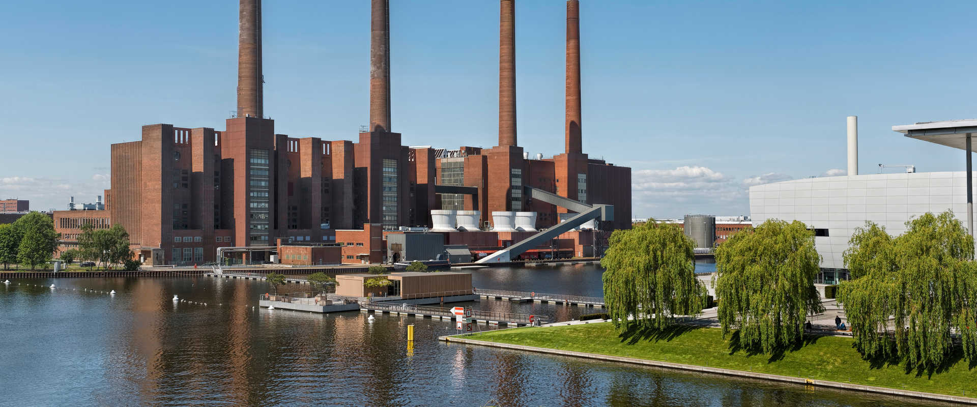 沃尔夫斯堡的河流游轮