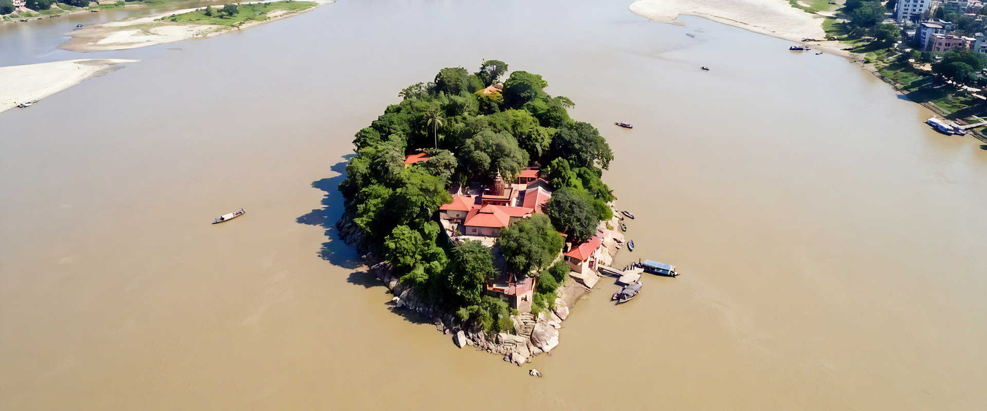 Cruceros fluviales a la isla del pavo real