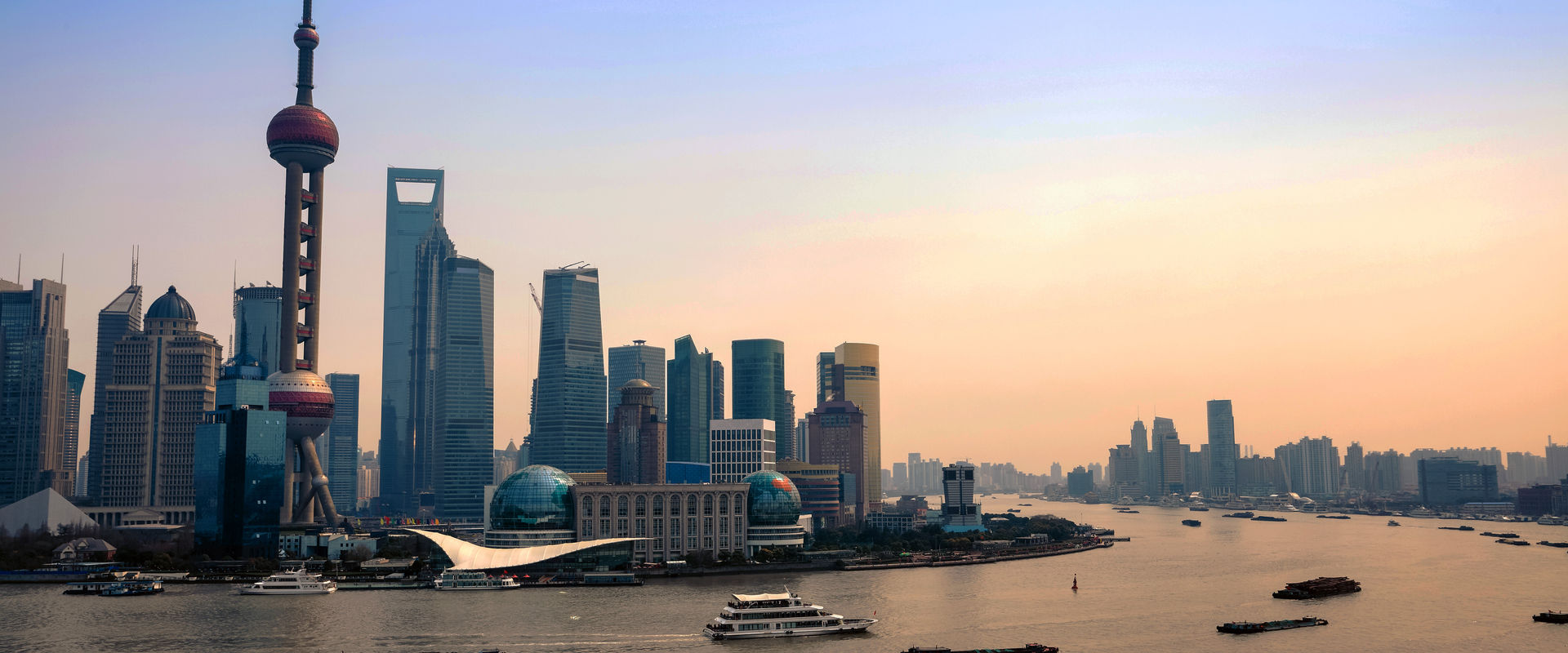 0 Cruise Ships in Huangpu - LiveAboard.com