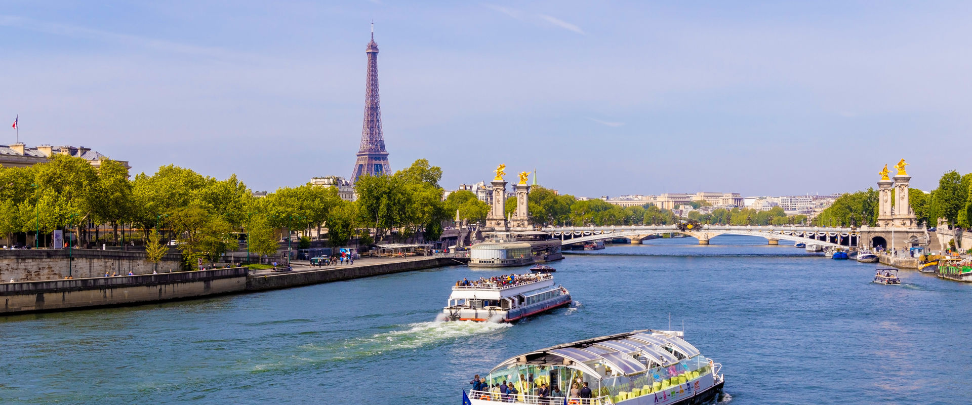 River Cruise Ships in 他 - LiveAboard.com