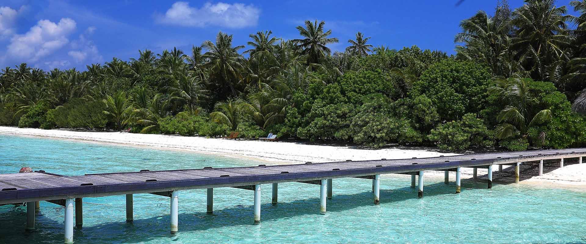 Meemu Atoll 的小型游船巡游