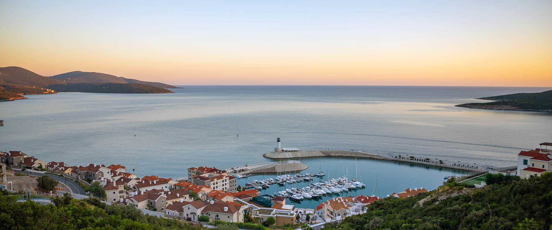 Lustica Bay Cruises（卢斯蒂卡湾游轮）