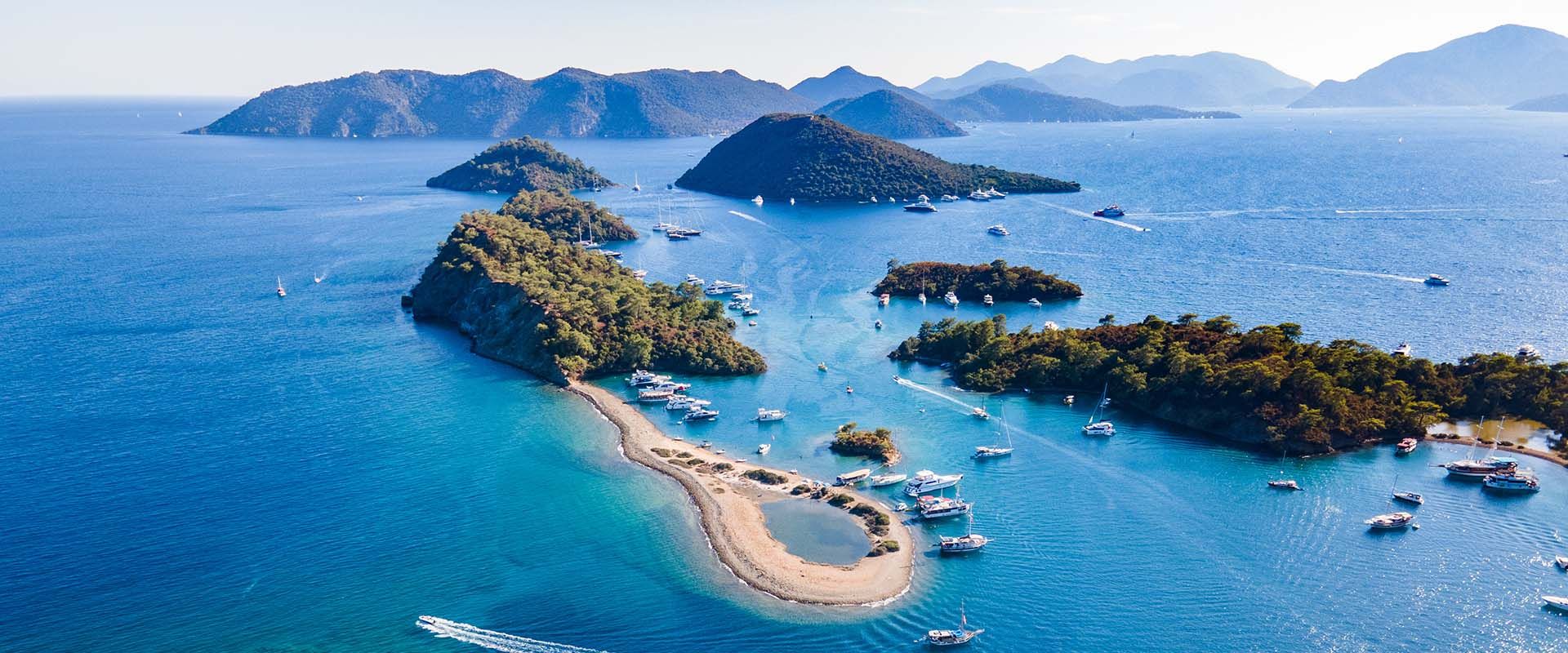 Kreuzfahrten mit kleinen Schiffen auf den Yassica-Inseln