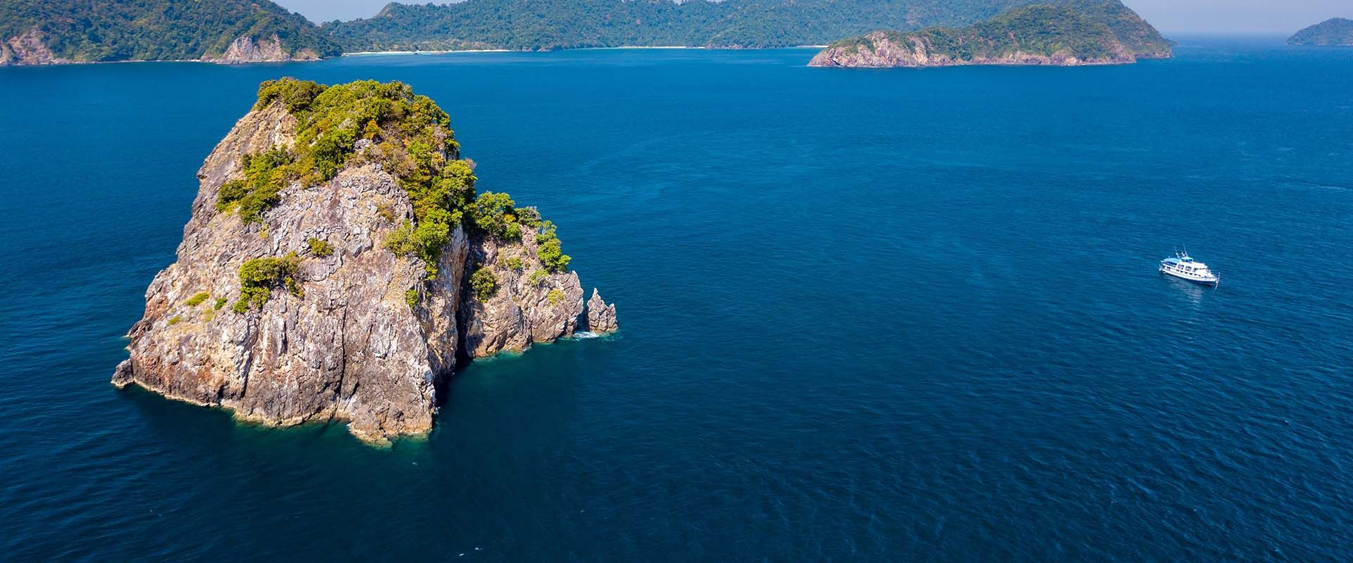 2 Liveaboards in Mergui Archipelago, Myanmar - LiveAboard.com
