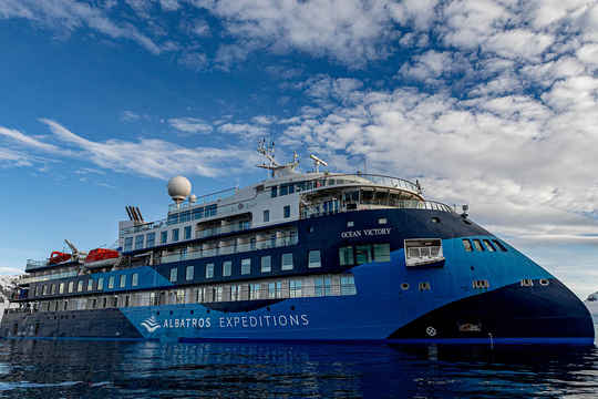 https://dsvsbigncb06y.cloudfront.net/site/fleet-page/albatros-fleet-02-lg.jpg