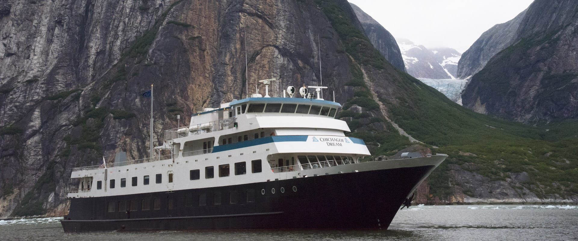 Flota Alaskan Dream Cruises