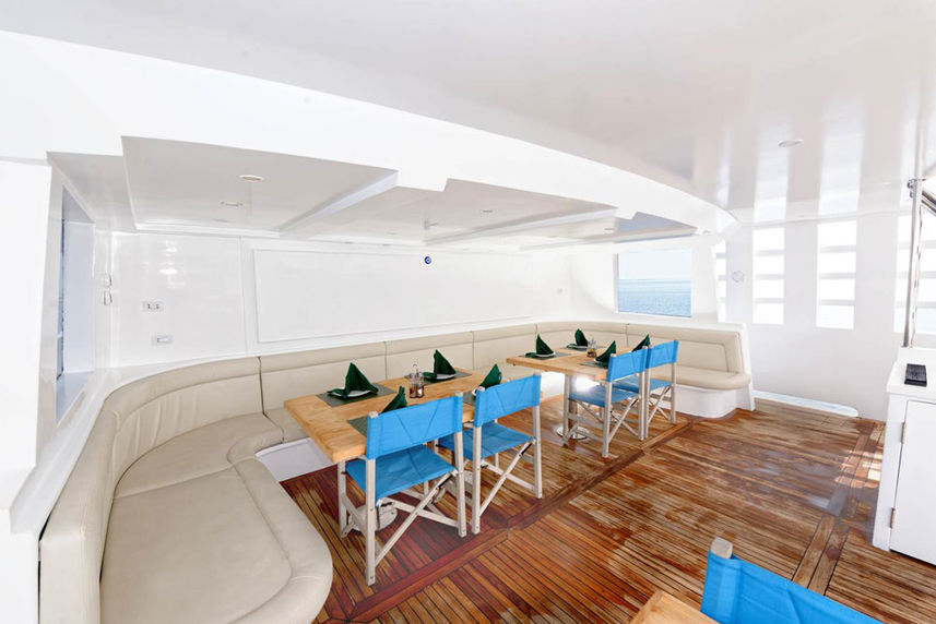 Jantar externo - Blue Pearl Live Aboard