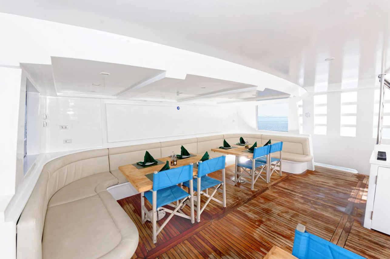 Comedor al Aire Libre - Blue Pearl
