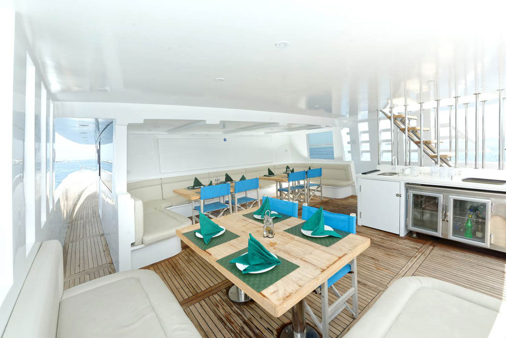 Jantar externo - Blue Pearl Live Aboard