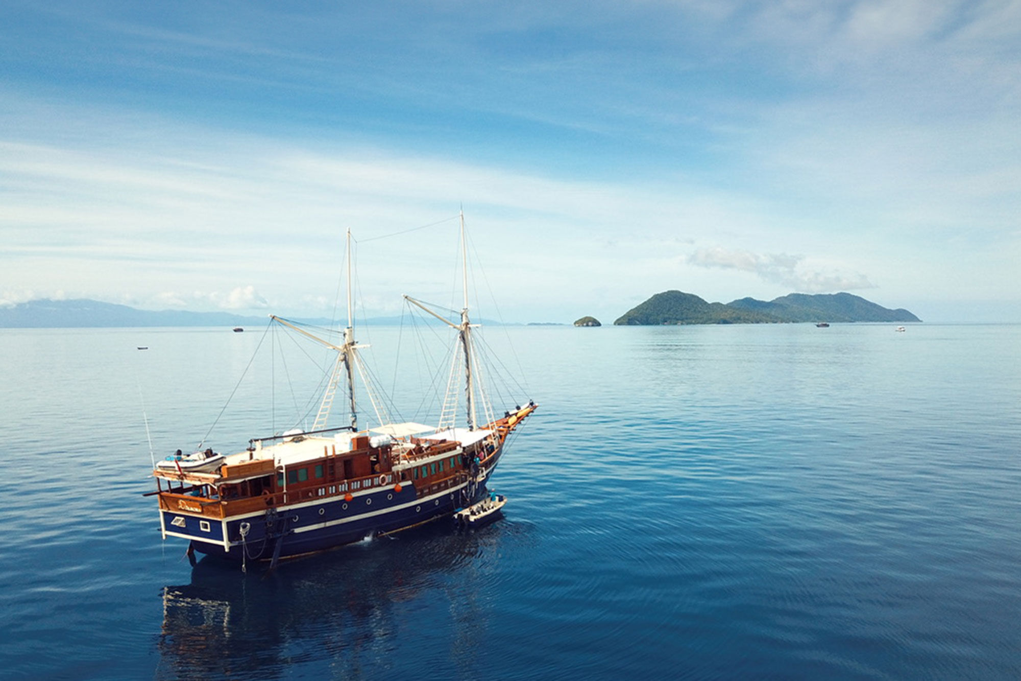 Aurora Liveaboard, Indonesia - LiveAboard.com