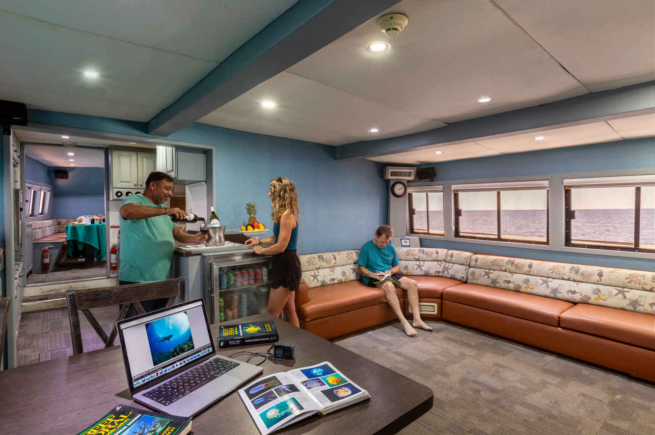 #indoorsaloon  - Belize Aggressor III