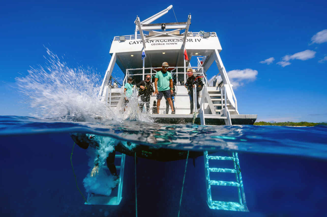 #diveplatform - Cayman Aggressor IV