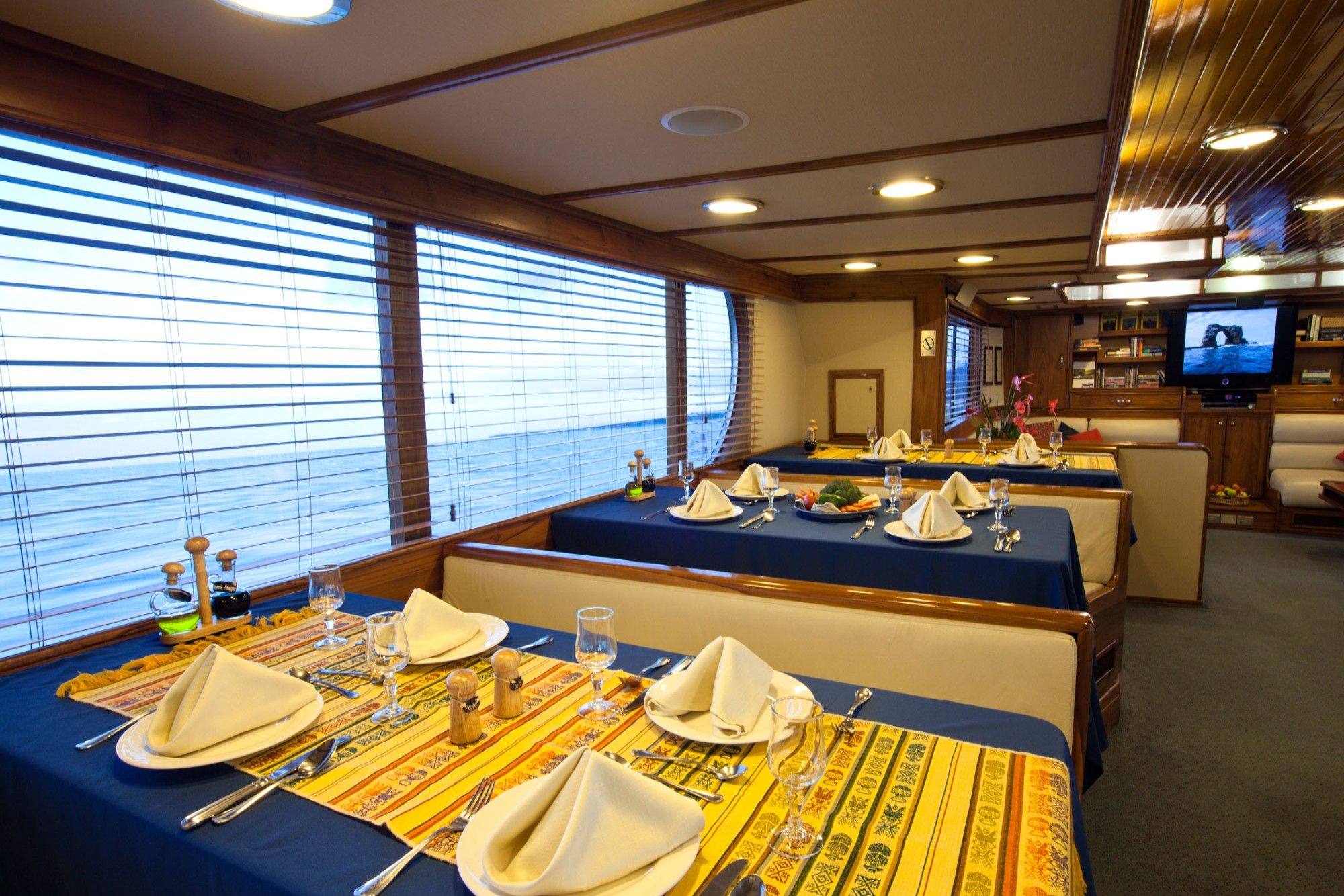 Dining Room - Galapagos Aggressor III