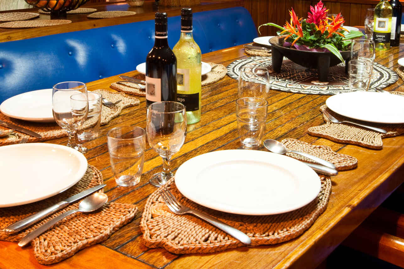 Comedor  - Fiji Aggressor