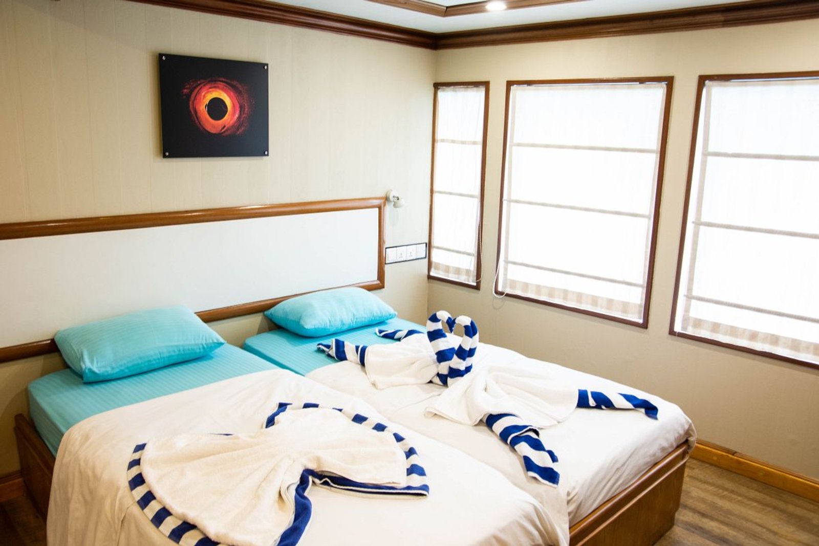 Upper Deck Cabins, photo 1