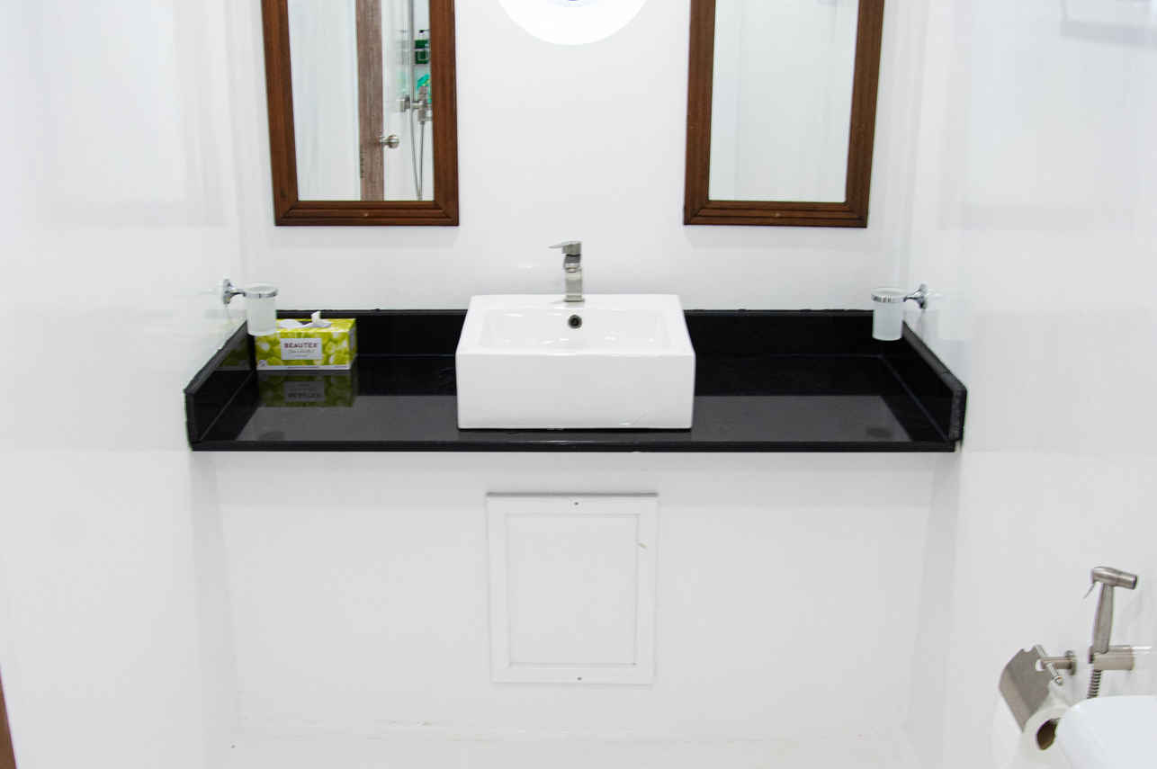En-Suite bathrooms - Emperor Virgo
