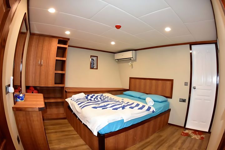 Lower Deck Double Cabin