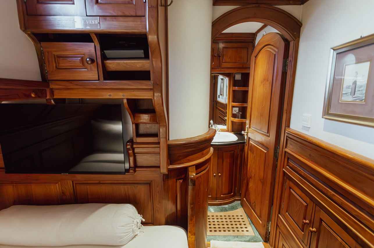Stateroom - Adelaar