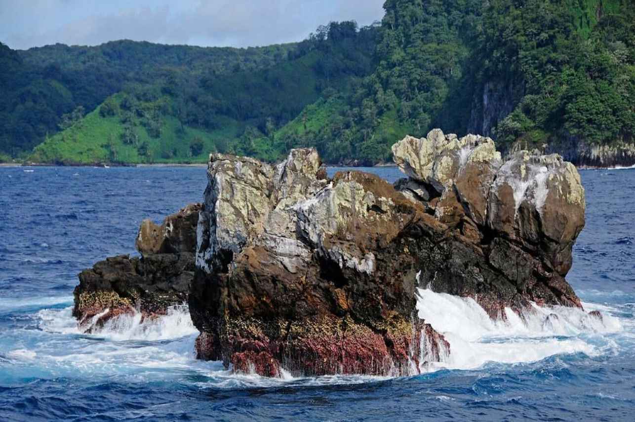 Esplorazione dell'isola - Okeanos Aggressor II