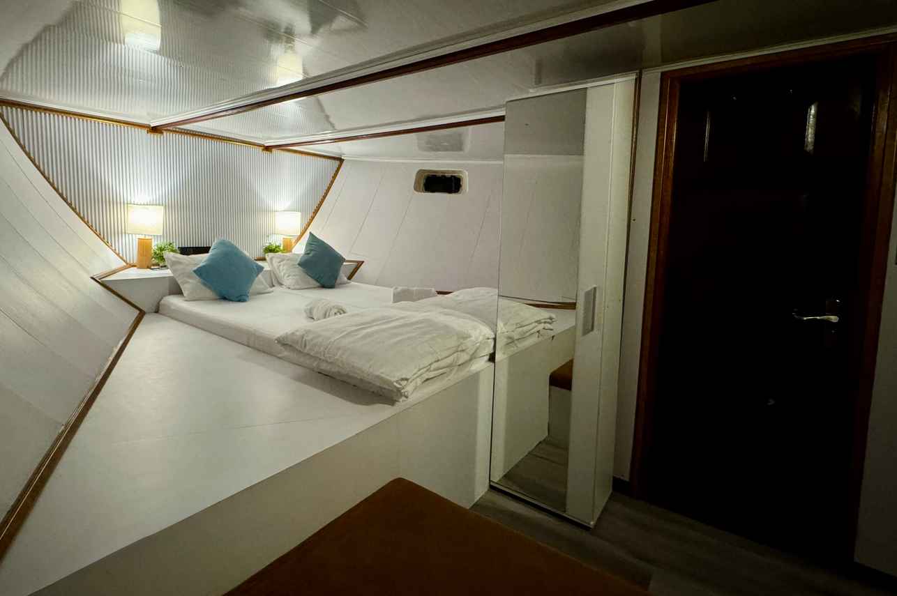 Standard Double Bow Cabin - Lower Deck