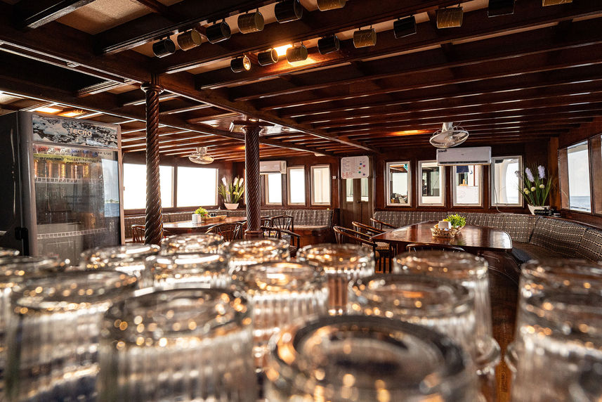 Bar Area - Amba Liveaboard