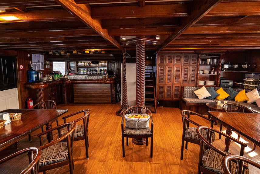 Dining Room - Amba Liveaboard