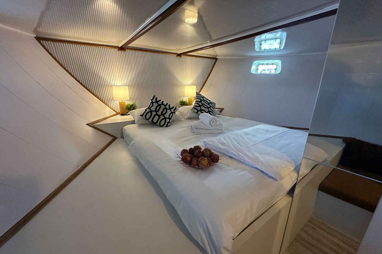 Bow Cabin Lower Deck
