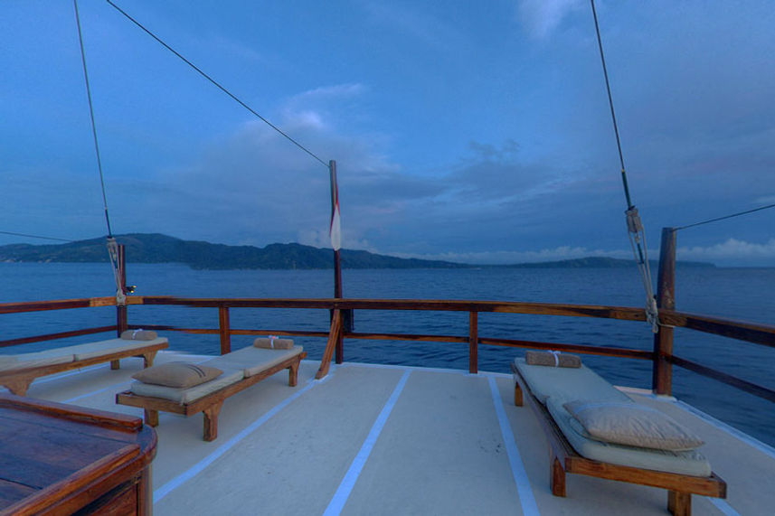 Sun Deck - Damai II