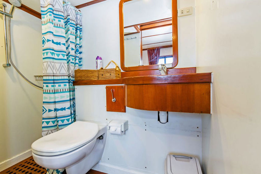 Single Cabin Bathroom