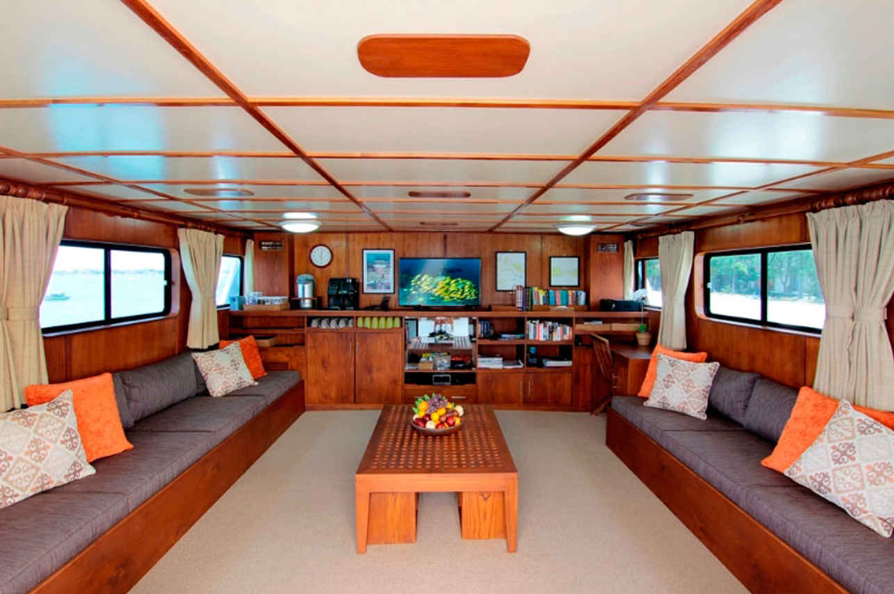 Salon interior - Mermaid II