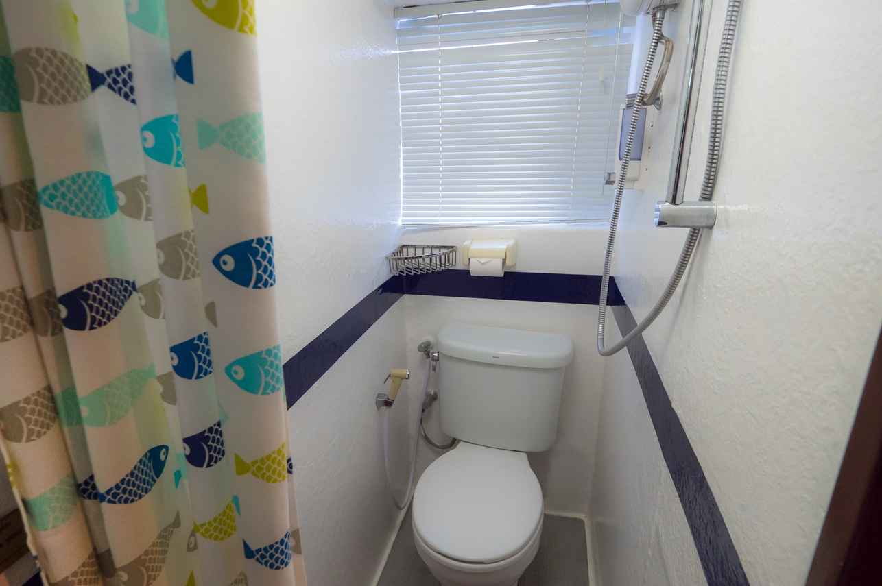 Deluxe Cabin Bathroom