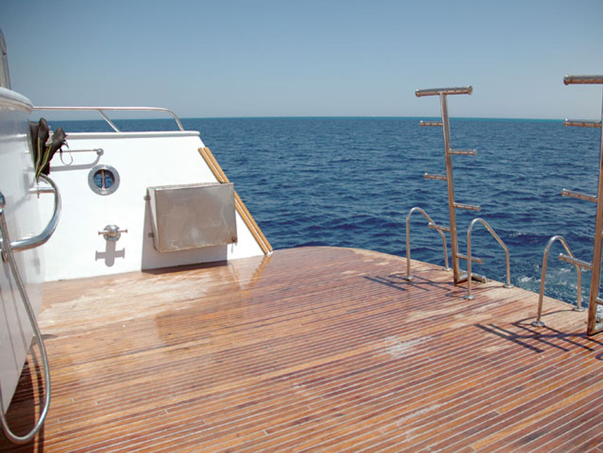 Dive platform - Blue Fin Liveaboard