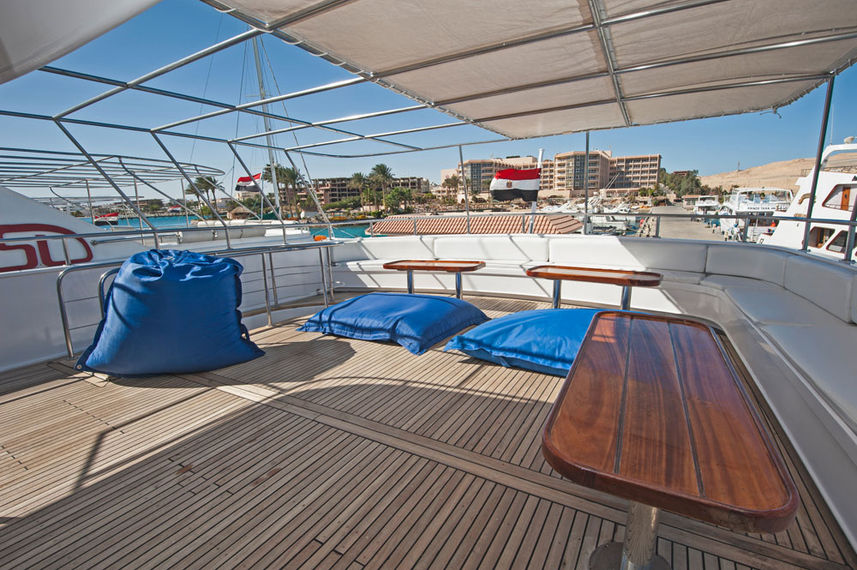 Sun Deck - Blue Fin