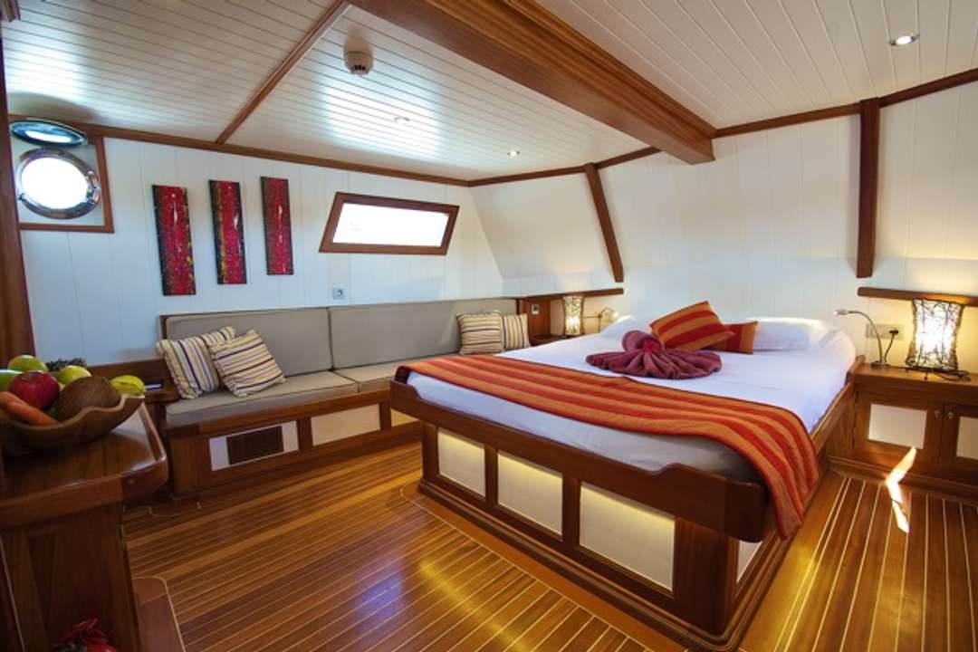 Galatea Master Cabin North Island