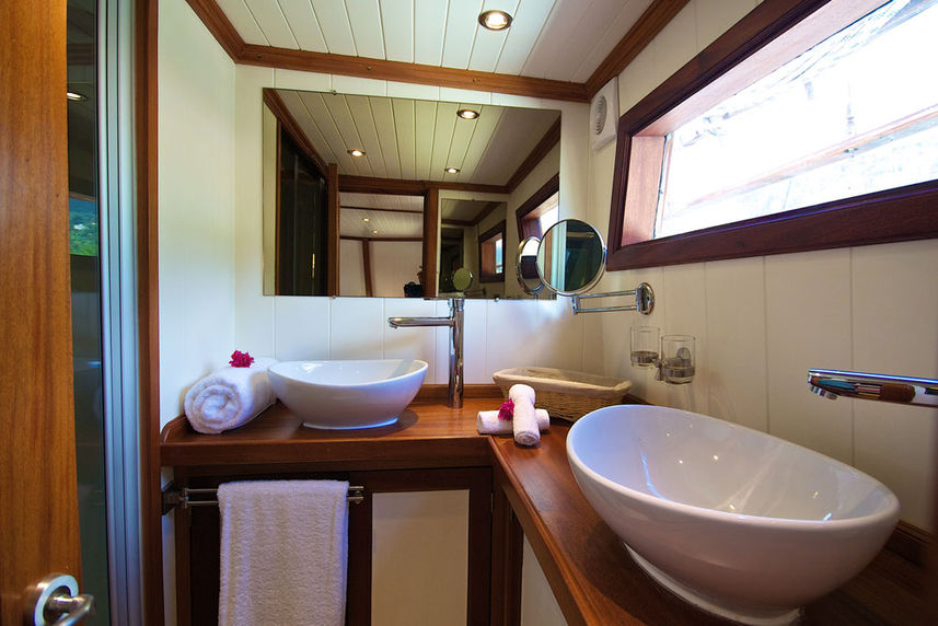 En-Suite bathrooms - Galatea