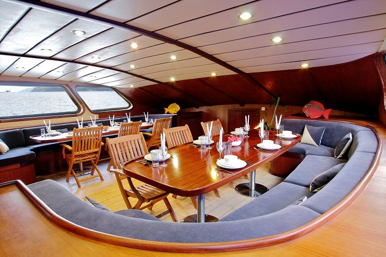 Restaurant - Sea Bird Liveaboard