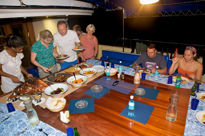 Outdoor Dining - Sea Bird and Sea Star