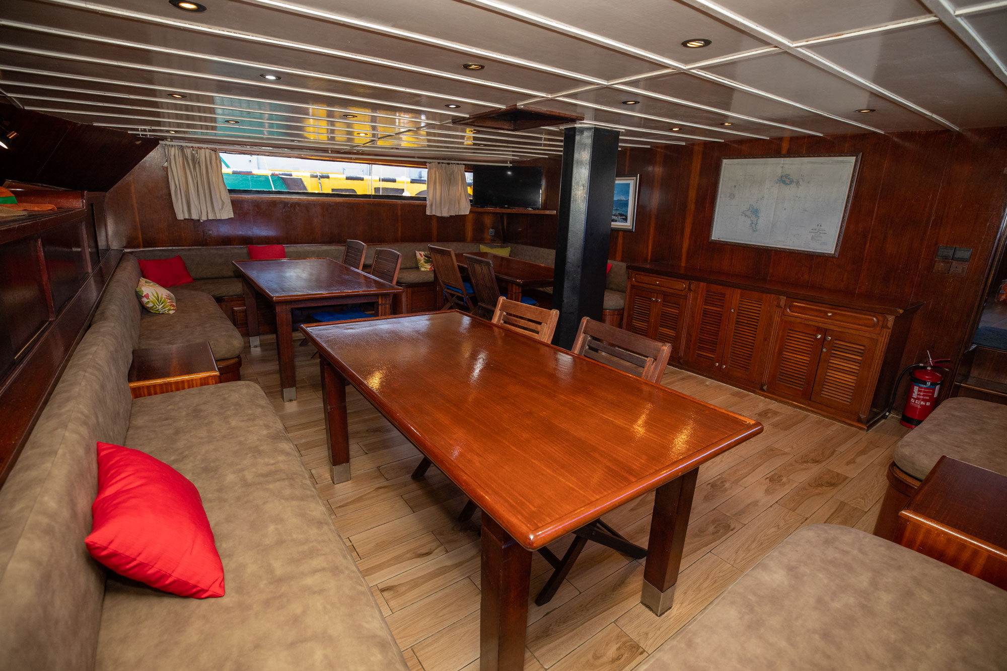 Restaurant - Sea Bird Liveaboard