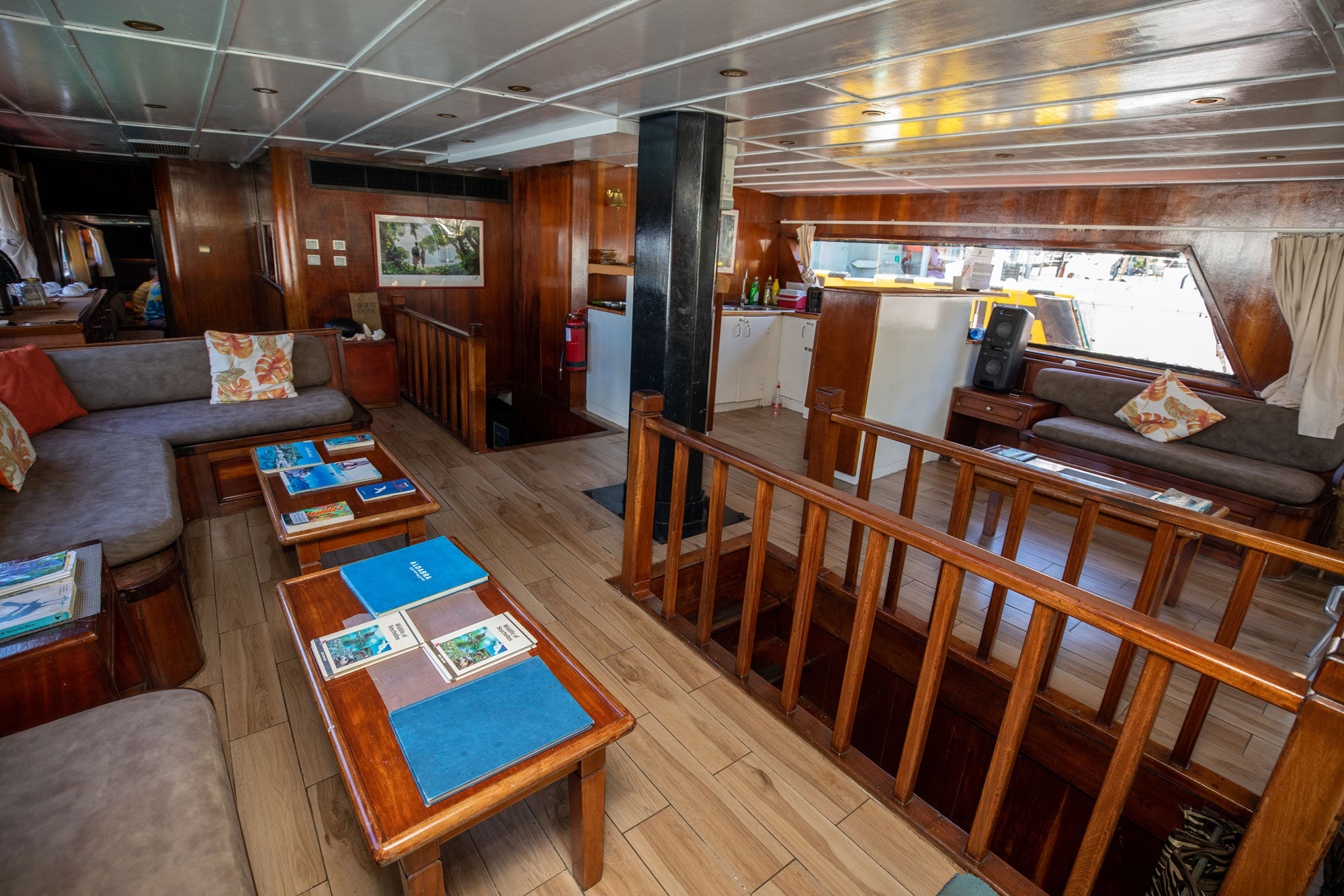 Indoor salon - Sea Bird Liveaboard