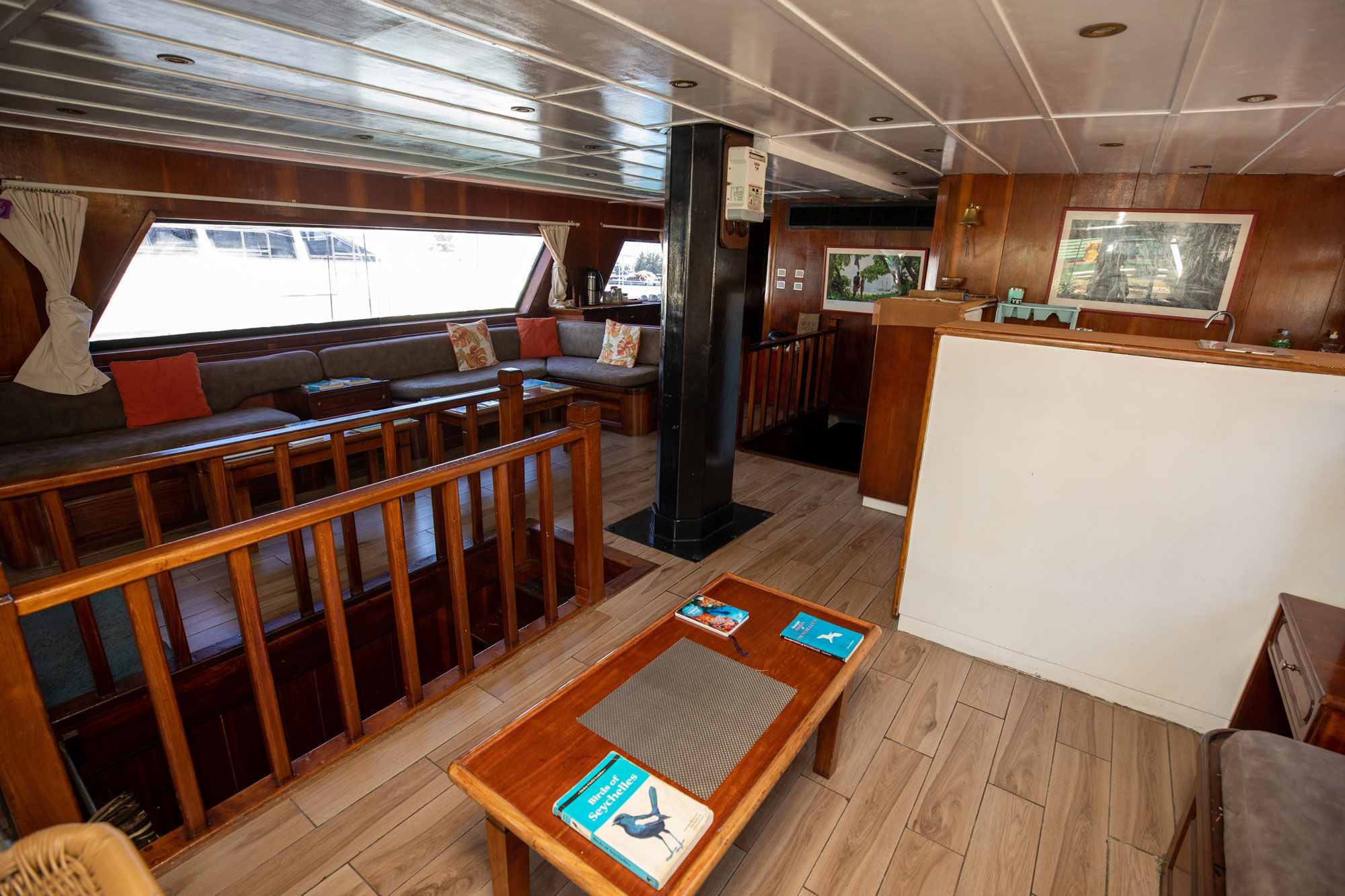 Indoor salon - Sea Bird Liveaboard