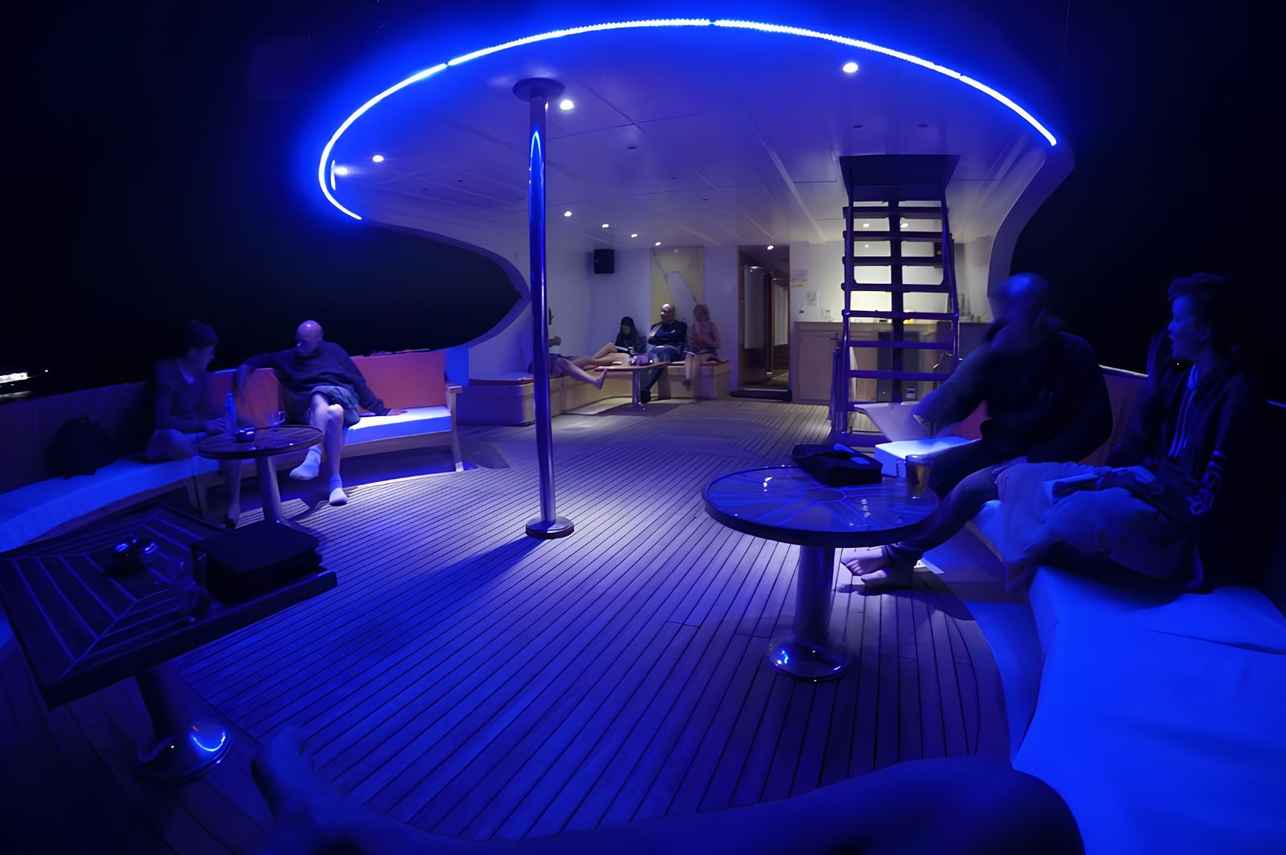 Outdoor Lounge - Emperor Asmaa