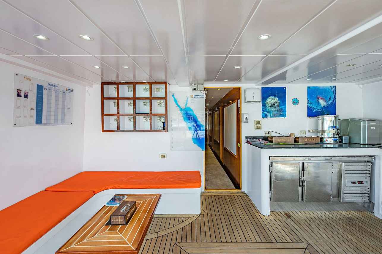 Outdoor Lounge - Emperor Asmaa