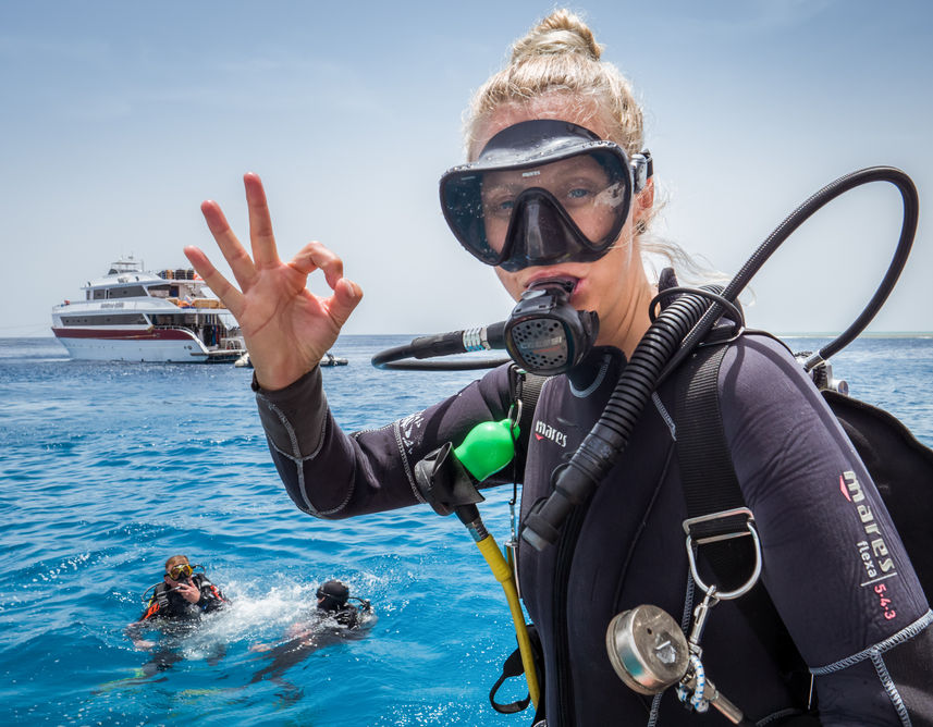 Cubierta de buceo - Emperor Asmaa