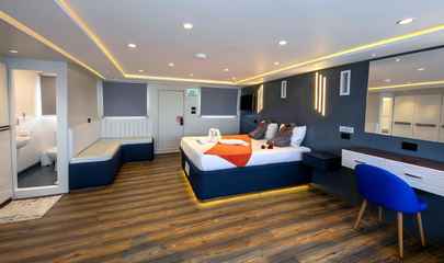 Upper Deck Executive Suite